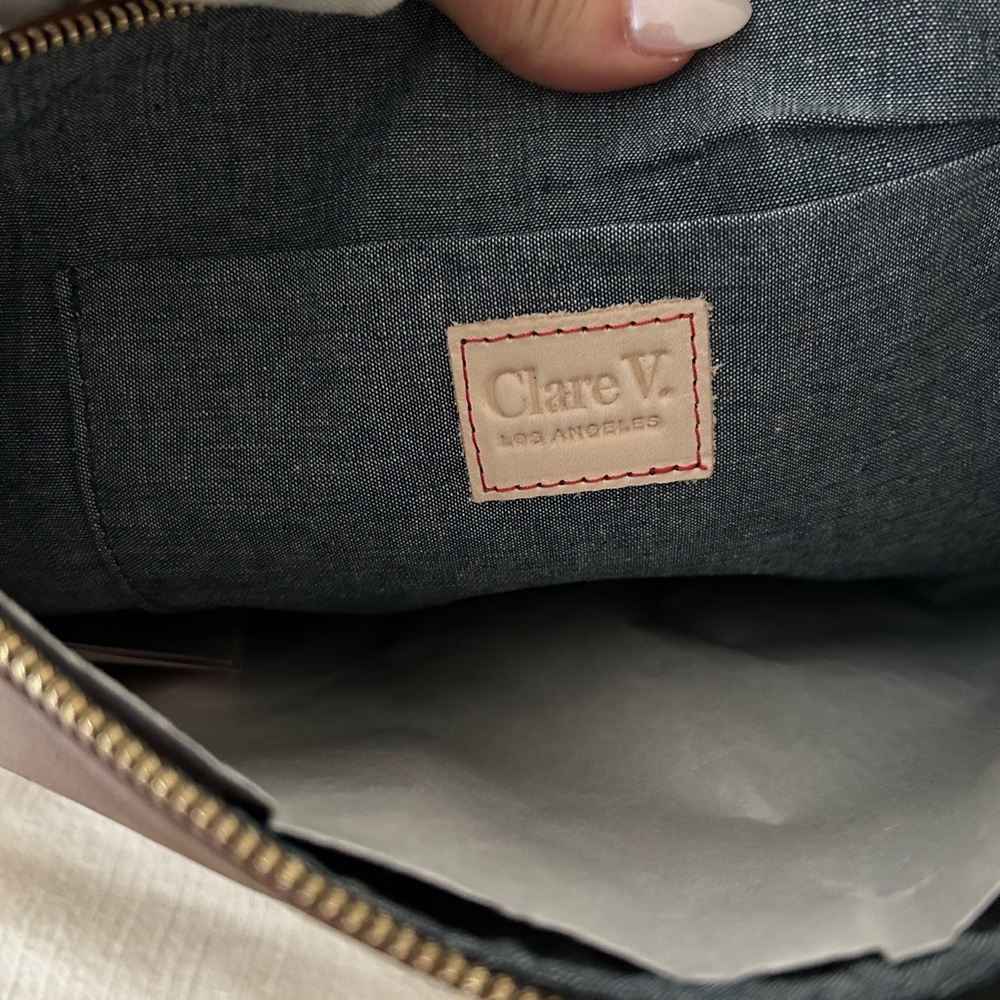 Clare V Moyen Messenger Bag - Picture 5 of 8